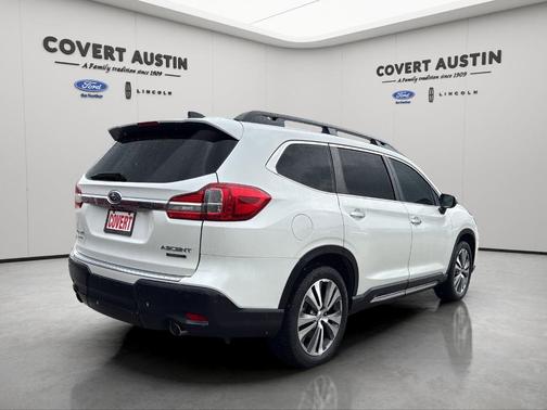 Crystal White Pearl 2022 Subaru Ascent Touring 7-Passenger
