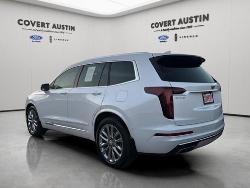 Crystal White Tri-Coat 2022 Cadillac XT6 PREMIUM LUXURY