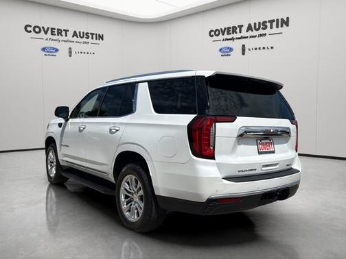 White Frost Tricoat 2021 GMC Yukon SLT