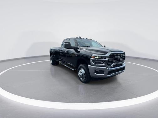 Diamond Black 2026 RAM 3500 Tradesman