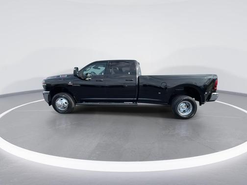 Diamond Black 2026 RAM 3500 Tradesman