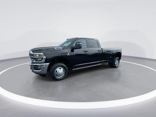 Diamond Black 2026 RAM 3500 Tradesman
