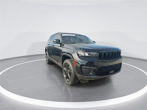 2022 Jeep Grand Cherokee Altitude