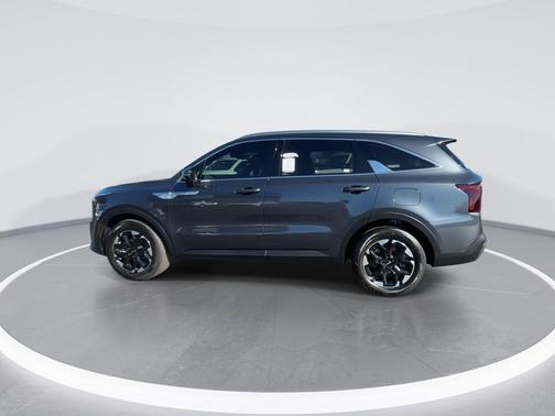 Gray 2025 Kia Sorento S