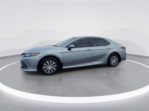 2024 Toyota Camry Hybrid LE