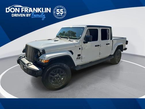 2022 Jeep Gladiator Sport