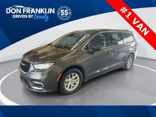 2023 Chrysler Pacifica Touring-L