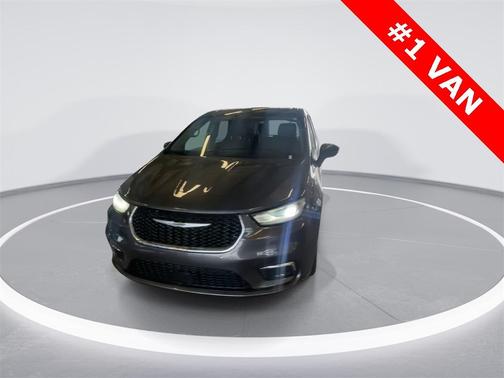 2023 Chrysler Pacifica Touring-L