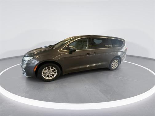 2023 Chrysler Pacifica Touring-L
