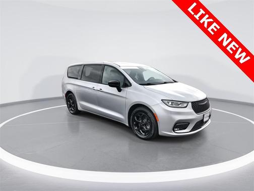 2023 Chrysler Pacifica Hybrid Limited