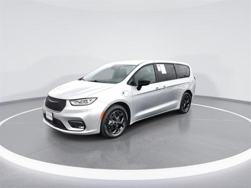 2023 Chrysler Pacifica Hybrid Limited