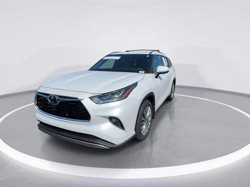 White 2026 Toyota Highlander XSE