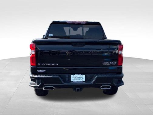 Black 2023 Chevrolet Silverado 1500 High Country