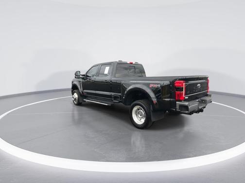 Black 2023 Ford F-450 Lariat