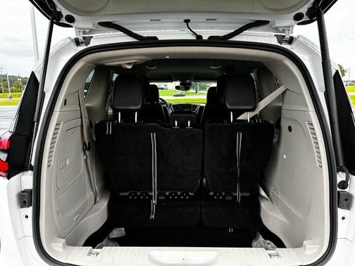 Bright White Clearcoat 2023 Chrysler Pacifica Hybrid Touring L