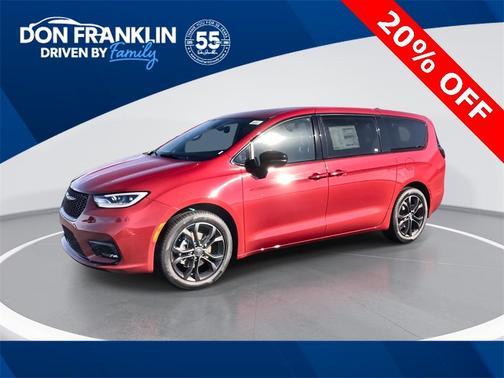 2026 Chrysler Pacifica Select