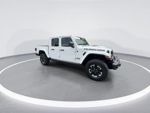 Bright White Clearcoat 2024 Jeep Gladiator Rubicon