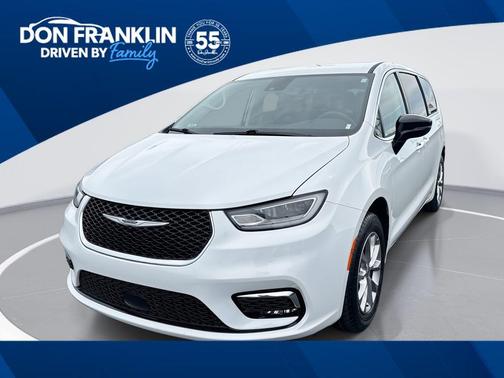 Bright White Clearcoat 2024 Chrysler Pacifica Touring-L