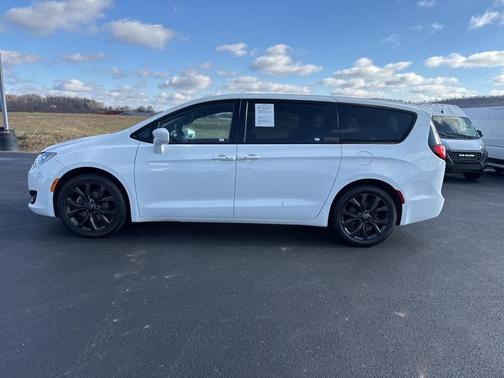 2019 Chrysler Pacifica Touring Plus