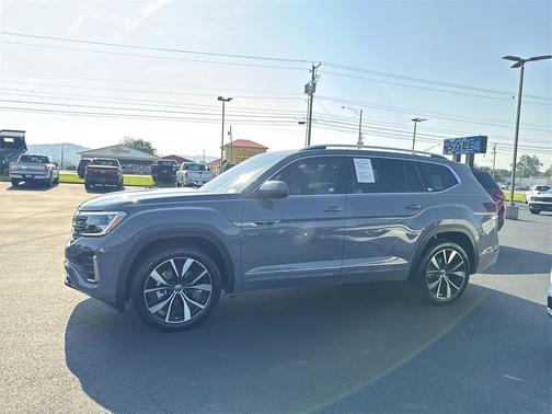 2025 Volkswagen Atlas 2.0T SEL Premium R-Line