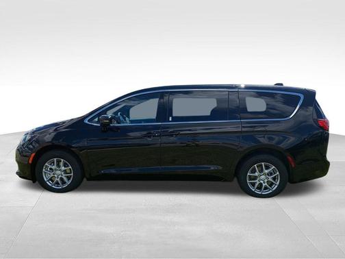 Diamond Black 2027 Chrysler Pacifica LX