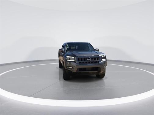 2025 Nissan Frontier SL