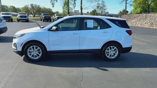 Summit White 2022 Chevrolet Equinox LS