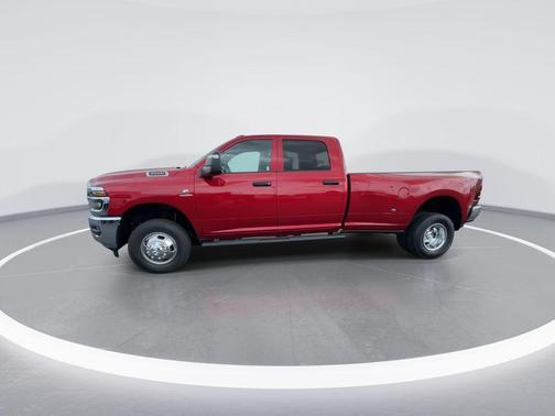 Molten Red Pearlcoat 2026 RAM 3500 Tradesman