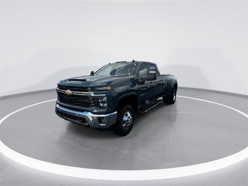 2025 Chevrolet Silverado 3500 LT