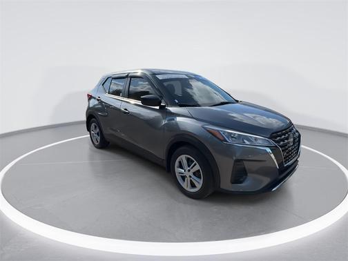 2022 Nissan Kicks S