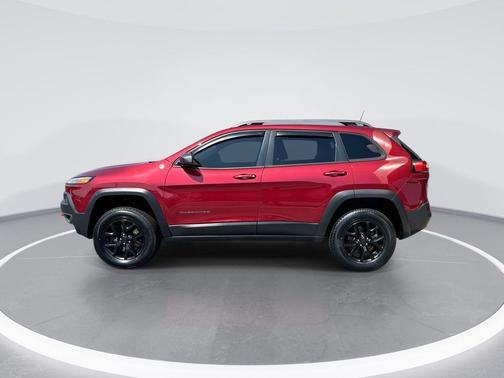 Deep Cherry Red Crystal Pearlcoat 2017 Jeep Cherokee Trailhawk