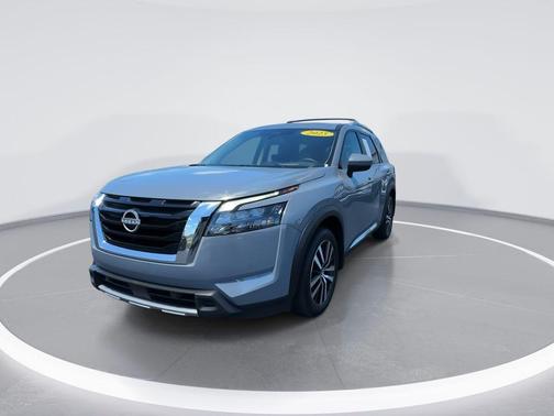 Boulder Gray Pearl 2025 Nissan Pathfinder Platinum