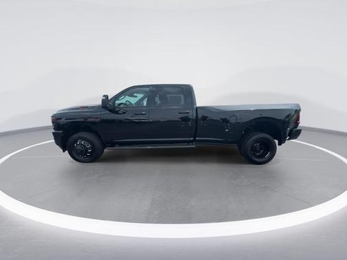 Diamond Black 2026 RAM 3500 Tradesman