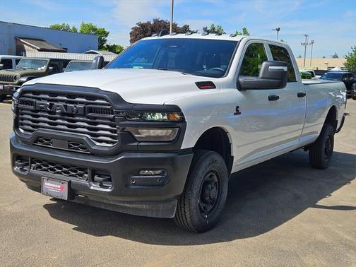 2025 RAM 2500 Tradesman Crew Cab 4x4 8' Box