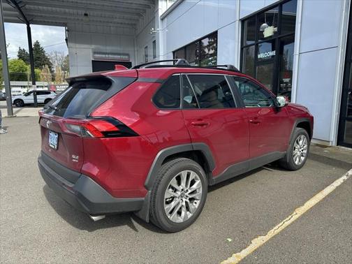 2025 Toyota RAV4 XLE Premium