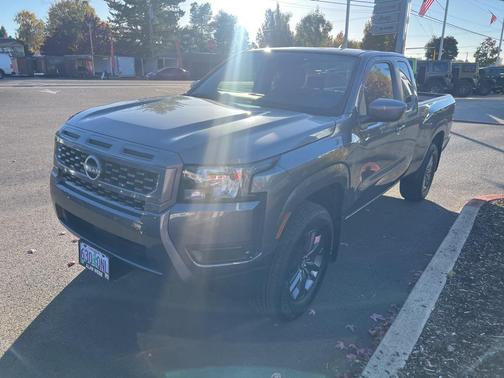 2025 Nissan Frontier SV