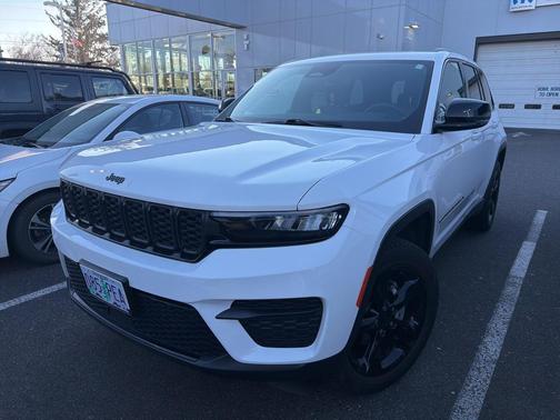 2023 Jeep Grand Cherokee Altitude