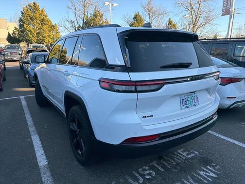 2023 Jeep Grand Cherokee Altitude