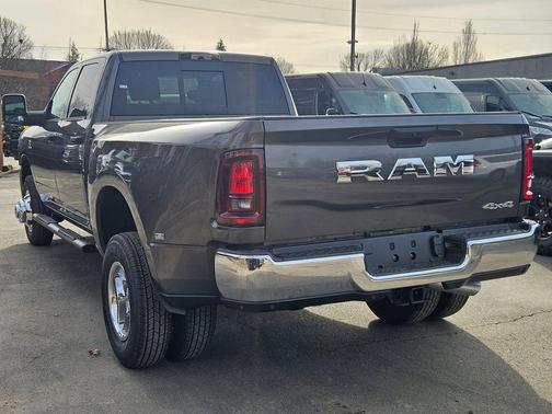 2026 RAM 3500 Tradesman Crew Cab 4x4 8' Box