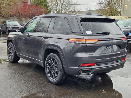 2025 Jeep Grand Cherokee Summit