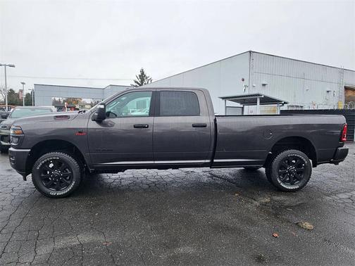 2026 RAM 3500 Big Horn Crew Cab 4x4 8' Box