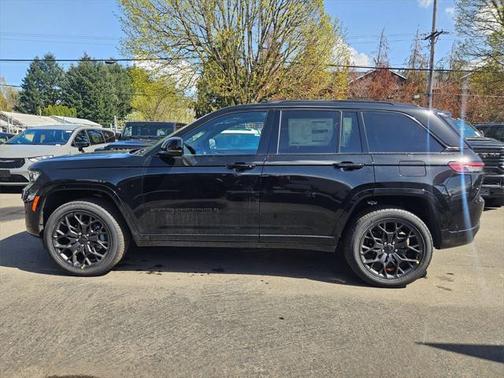 2025 Jeep Grand Cherokee Summit