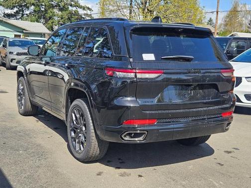 2025 Jeep Grand Cherokee Summit