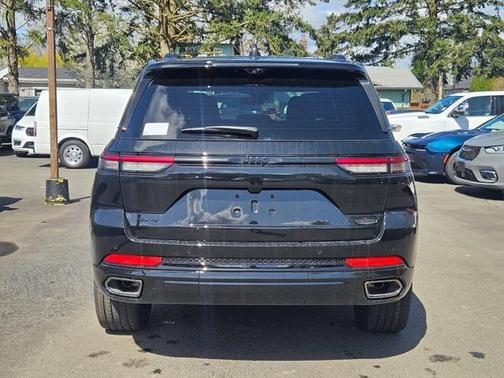 2025 Jeep Grand Cherokee Summit