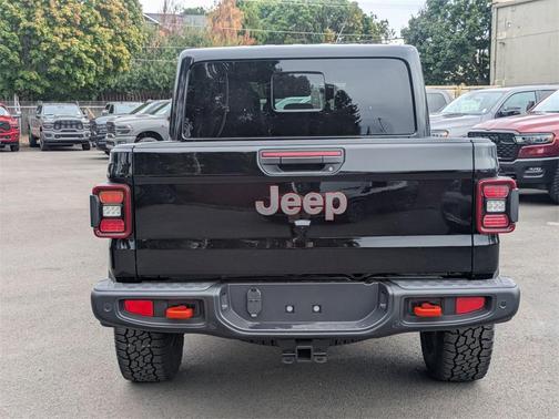 2025 Jeep Gladiator Mojave X