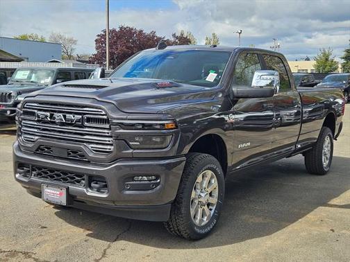 2025 RAM 2500 Laramie Crew Cab 4x4 8' Box