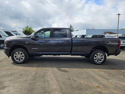 2025 RAM 2500 Laramie Crew Cab 4x4 8' Box