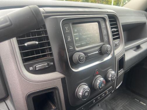 2017 RAM 2500 Tradesman Crew Cab 4x4 8' Box
