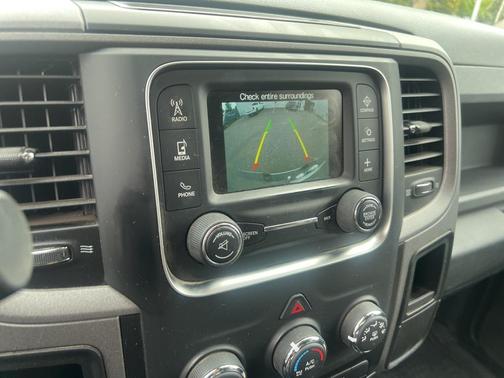 2017 RAM 2500 Tradesman Crew Cab 4x4 8' Box