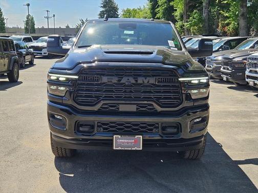 2025 RAM 3500 Laramie Crew Cab 4x4 8' Box